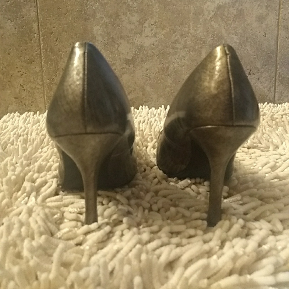 Maurices heels - Picture 3 of 5